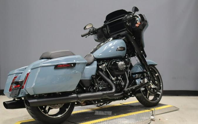 2024 Harley-Davidson Street Glide Sharkskin Blue - Black Finish