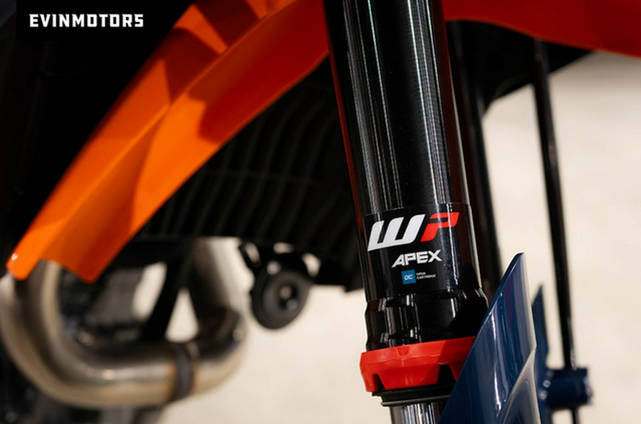 2026 KTM SMC 690 R