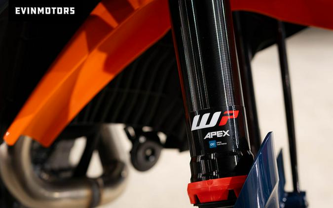 2026 KTM SMC 690 R