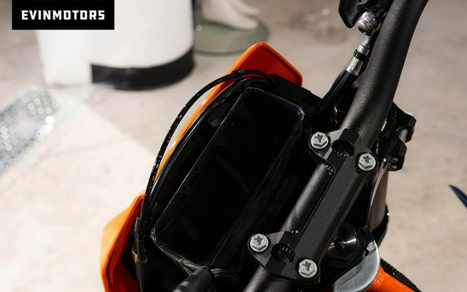 2026 KTM SMC 690 R