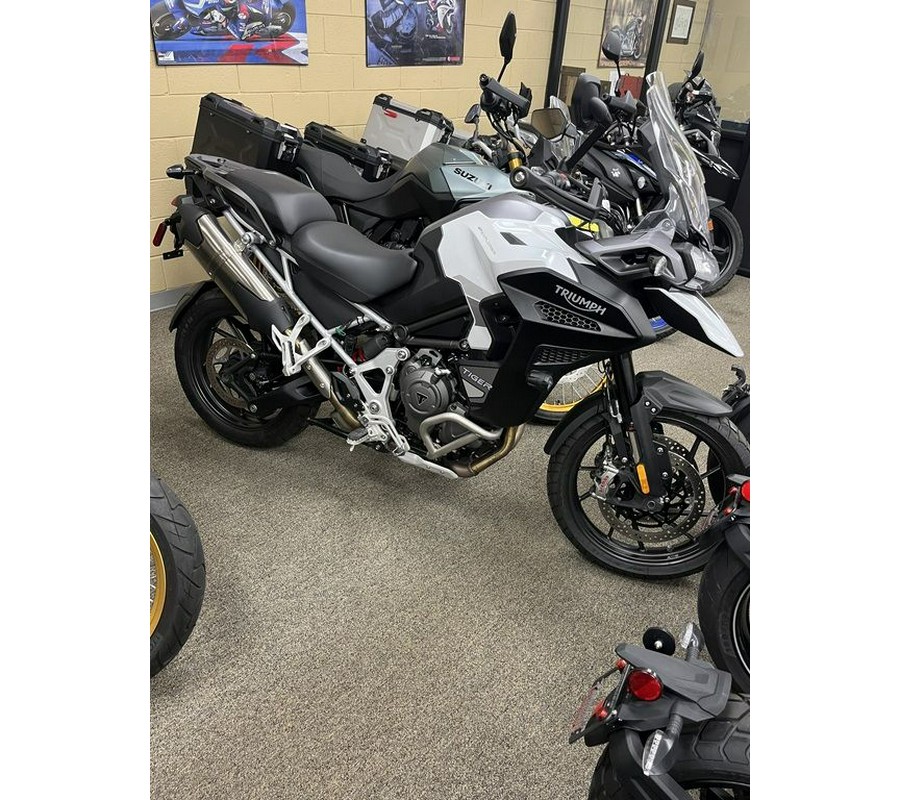 2023 Triumph Tiger 1200 GT Explorer Snowdonia White