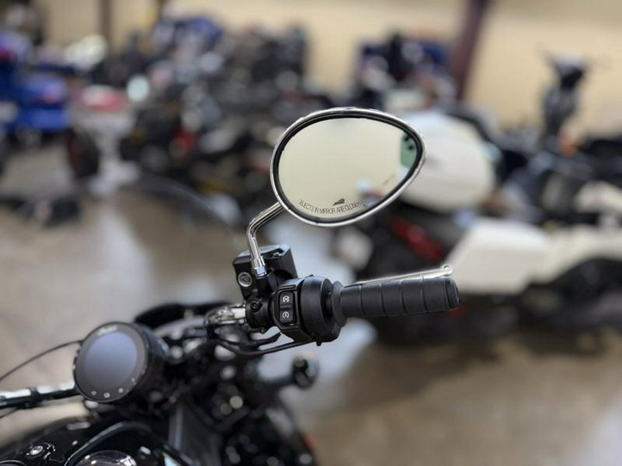 2025 Indian Motorcycle® Super Scout® Black Metallic