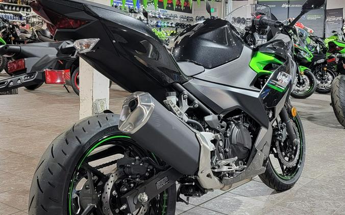 2023 Kawasaki Ninja 400