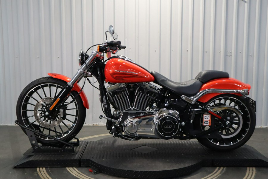 2017 Harley-Davidson Breakout