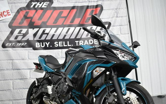 2021 Kawasaki Ninja 650 ABS Metallic Spark Black/Pearl Nightsha