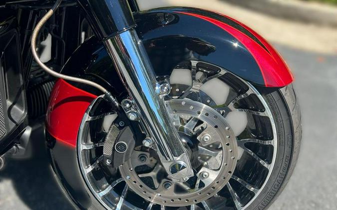 2017 Harley-Davidson® FLHXSE - CVO™ Street Glide®