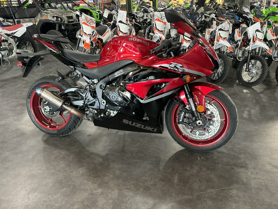 2025 Suzuki GSX-R1000