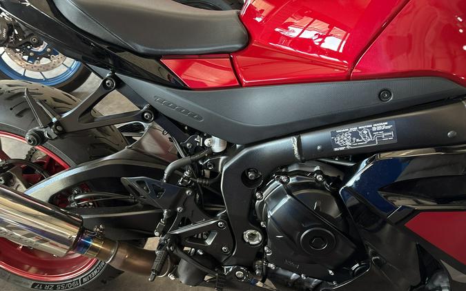 2025 Suzuki GSX-R1000