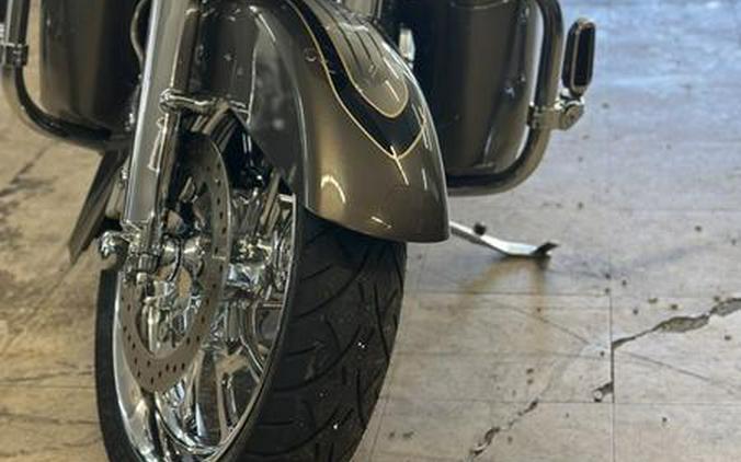 2009 Harley-Davidson® FLTRSE - CVO™ Road Glide®