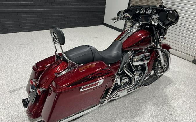 2017 Harley-Davidson FLHXS - Street Glide Special