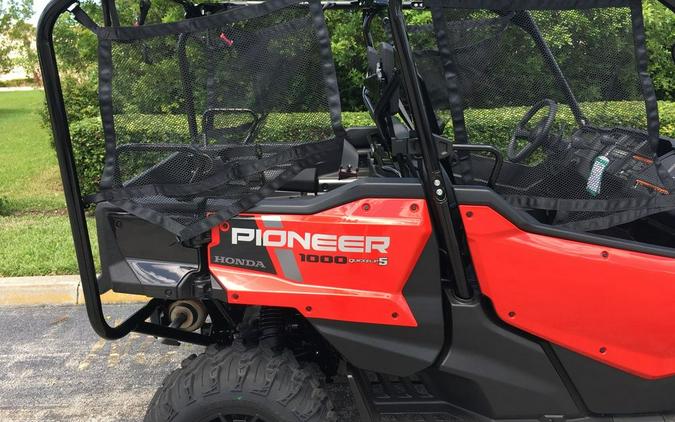 2023 Honda Pioneer 1000-5 Deluxe