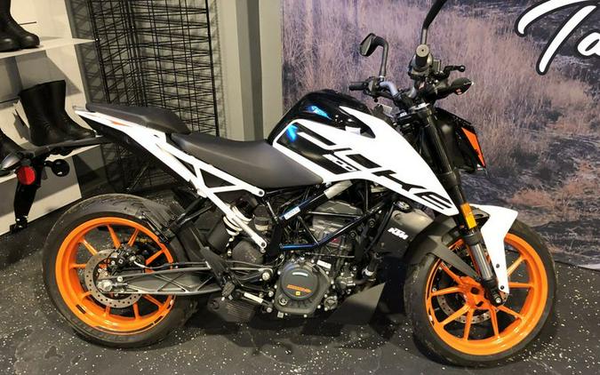 2022 KTM 200 Duke