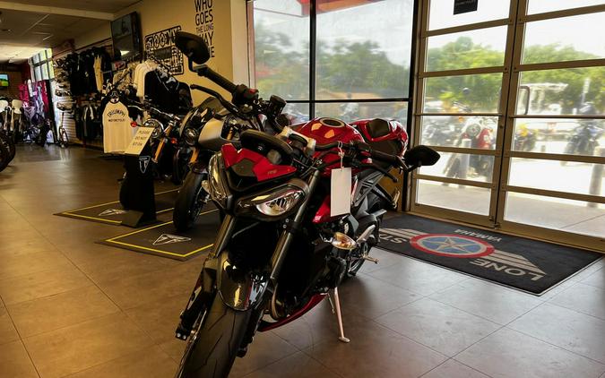 2024 Triumph Street Triple 765 RS Carnival Red