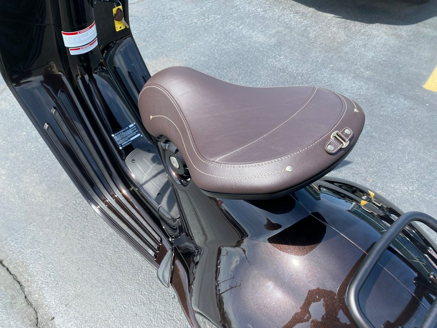 2026 Vespa 946 Horse Edition