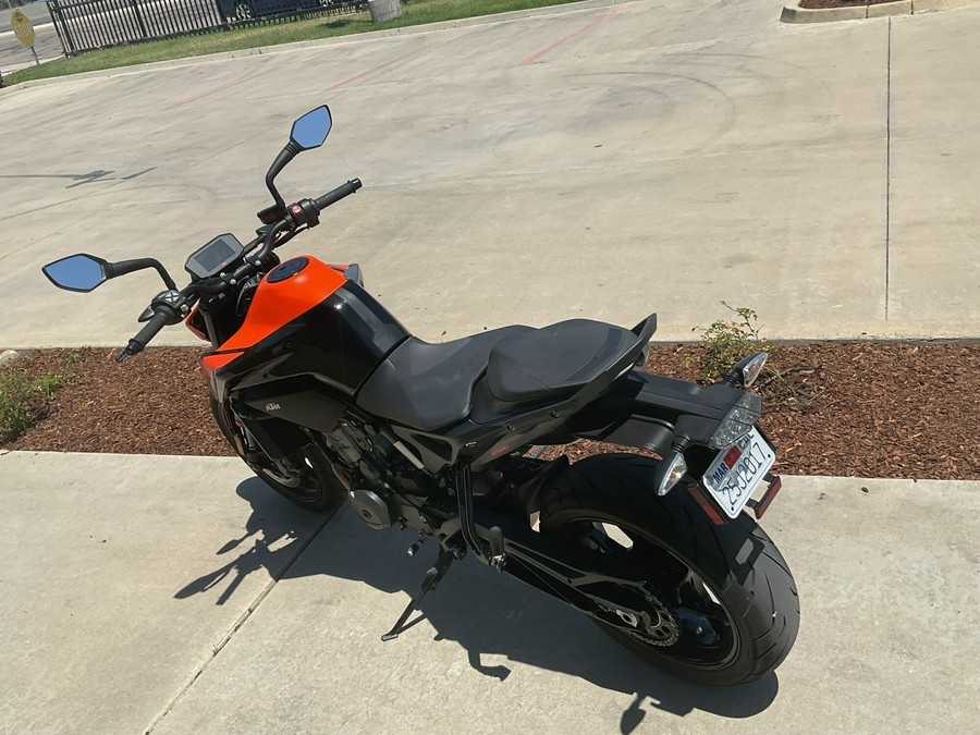 #890DUKER 2021 890 Duke R