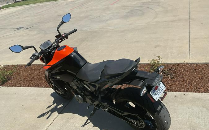 #890DUKER 2021 890 Duke R
