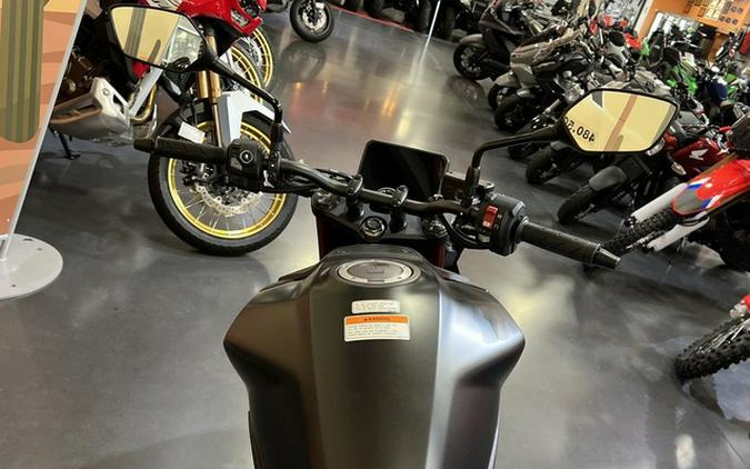 2026 Honda CB750 Hornet E-Clutch