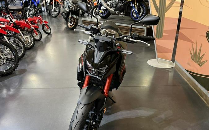 2026 Honda CB750 Hornet E-Clutch