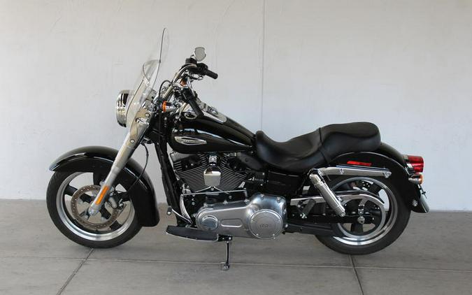 2016 Harley-Davidson® FLD - Dyna® Switchback™