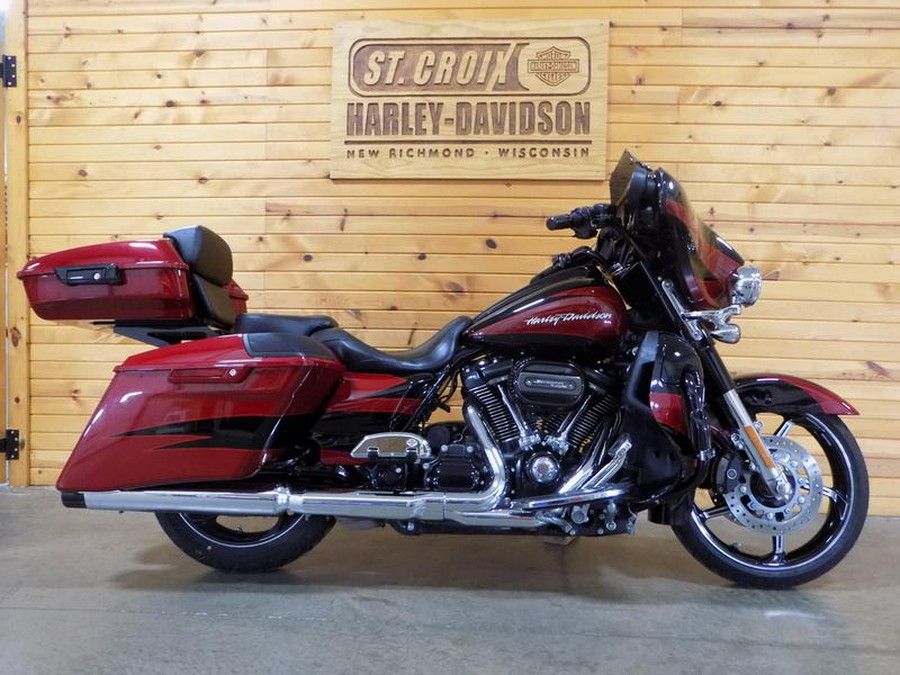 2017 Harley-Davidson® FLHXSE - CVO™ Street Glide®