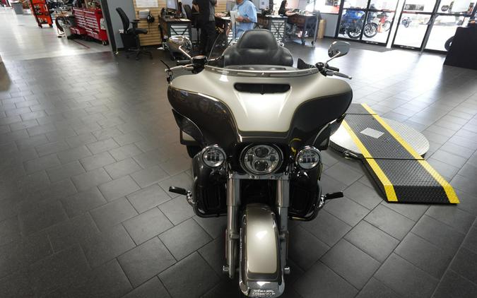 2023 Harley-Davidson Tri Glide Ultra FLHTCUTG