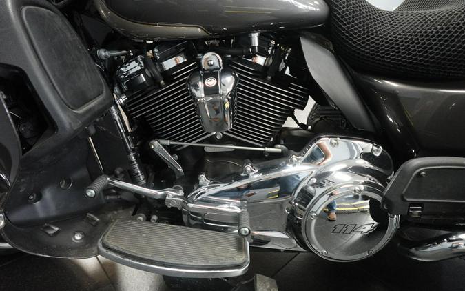 2023 Harley-Davidson Tri Glide Ultra FLHTCUTG