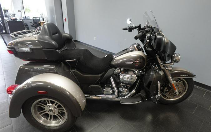 2023 Harley-Davidson Tri Glide Ultra FLHTCUTG