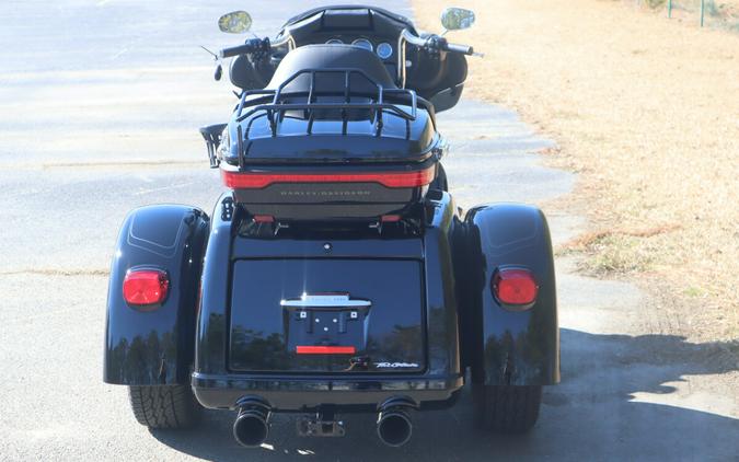 2022 Harley-Davidson Tri Glide Ultra FLHTCUTG