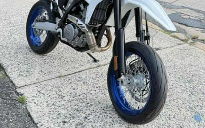 2026 Suzuki DR-Z4SM