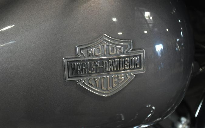 2023 Harley-Davidson Street Glide Special Gray Haze