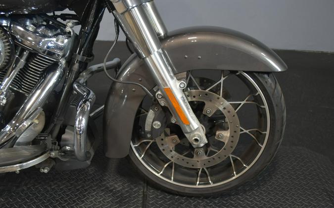 2023 Harley-Davidson Street Glide Special Gray Haze