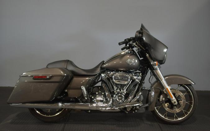 2023 Harley-Davidson Street Glide Special Gray Haze