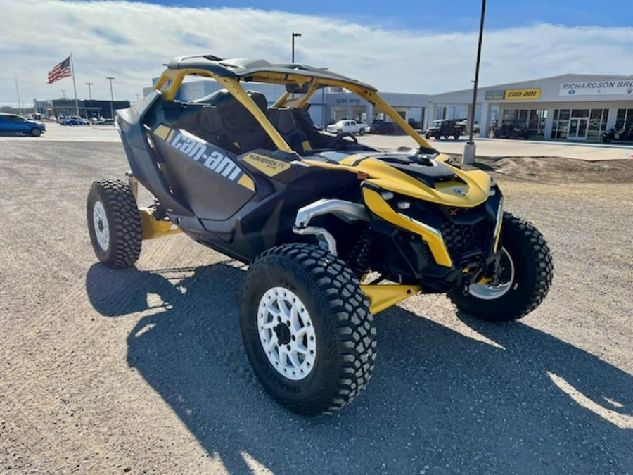 2024 Can-Am™ Maverick R X rs With SMART-SHOX