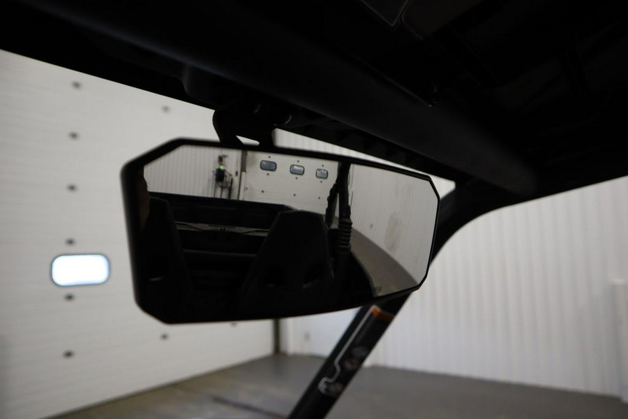 2026 Can-Am® Commander XT-P 1000R