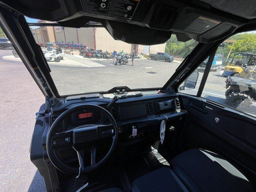 2026 Can-Am Defender MAX XT CAB HD11