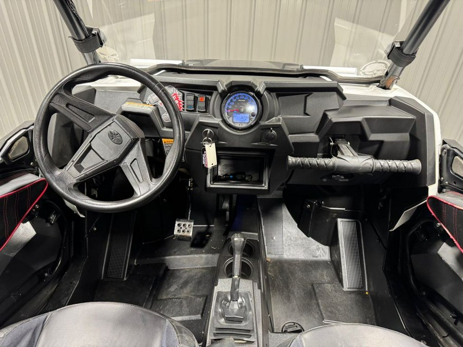 2016 Polaris RZR S 900