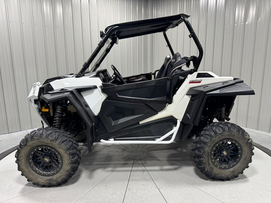 2016 Polaris RZR S 900