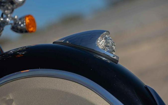 2022 Indian Motorcycle® Springfield® Black Metallic/Dirt Track Tan