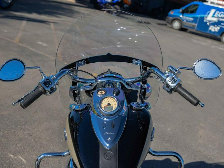 2022 Indian Motorcycle® Springfield® Black Metallic/Dirt Track Tan