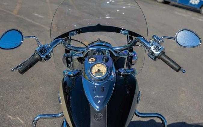 2022 Indian Motorcycle® Springfield® Black Metallic/Dirt Track Tan