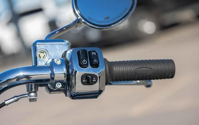 2022 Indian Motorcycle® Springfield® Black Metallic/Dirt Track Tan