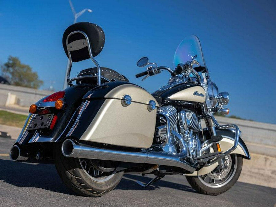 2022 Indian Motorcycle® Springfield® Black Metallic/Dirt Track Tan