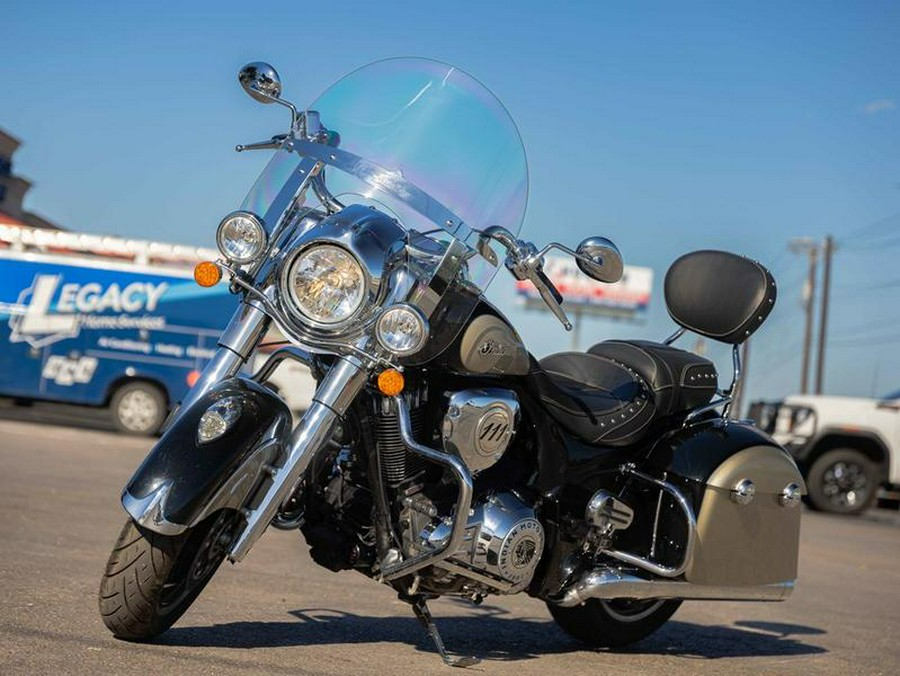 2022 Indian Motorcycle® Springfield® Black Metallic/Dirt Track Tan