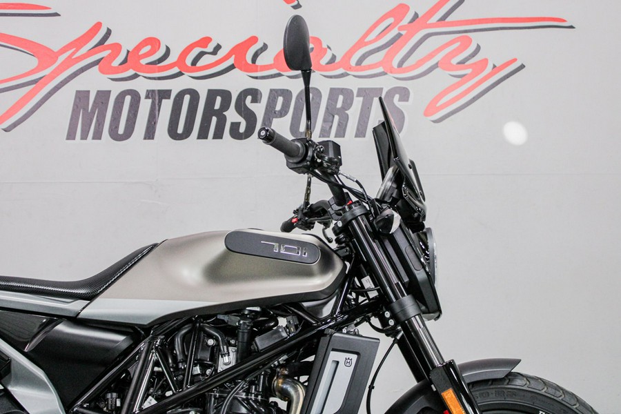 2020 Husqvarna Svartpilen 701