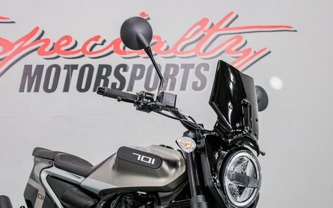 2020 Husqvarna Svartpilen 701