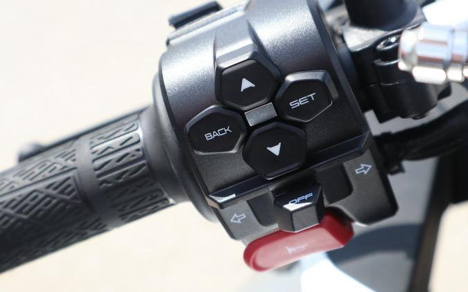 2026 CFMOTO 675SS