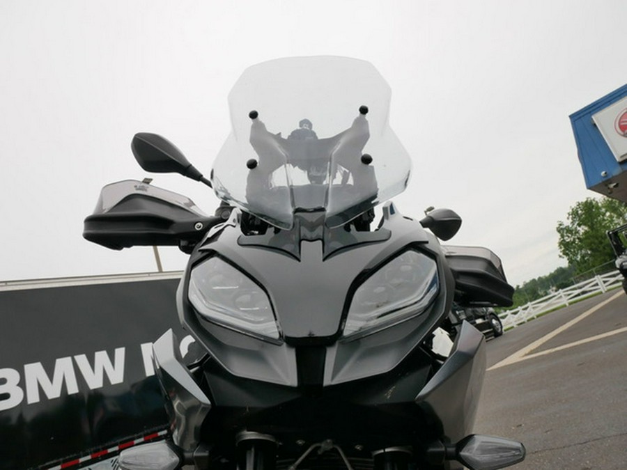 2023 BMW F 900 XR Triple Black 900 R Sport