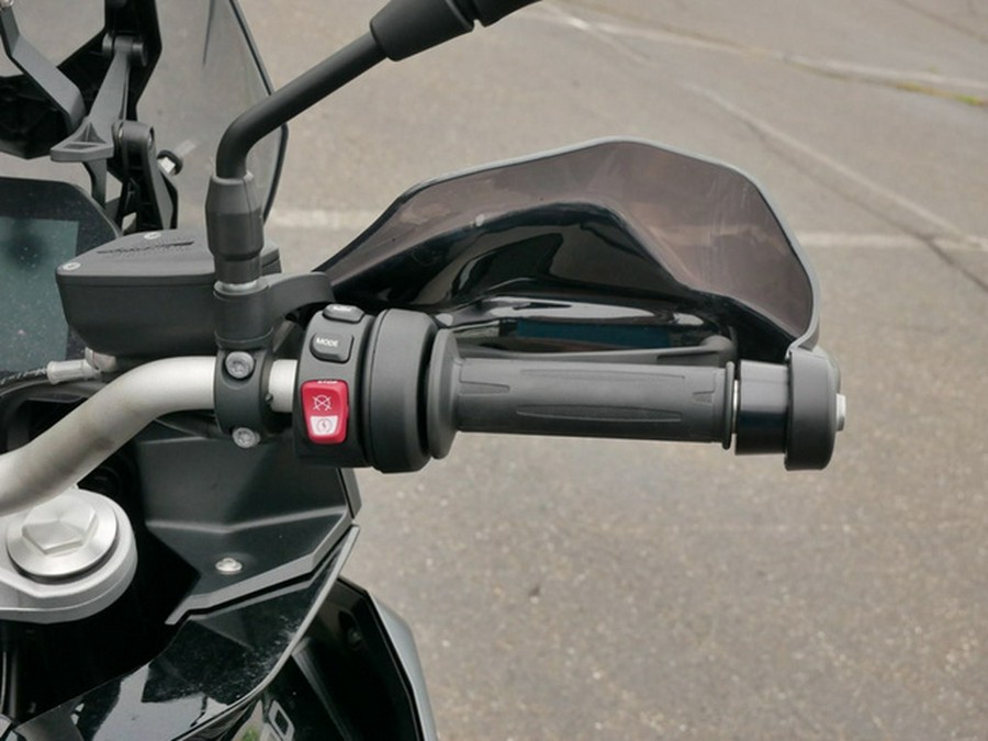 2023 BMW F 900 XR Triple Black 900 R Sport