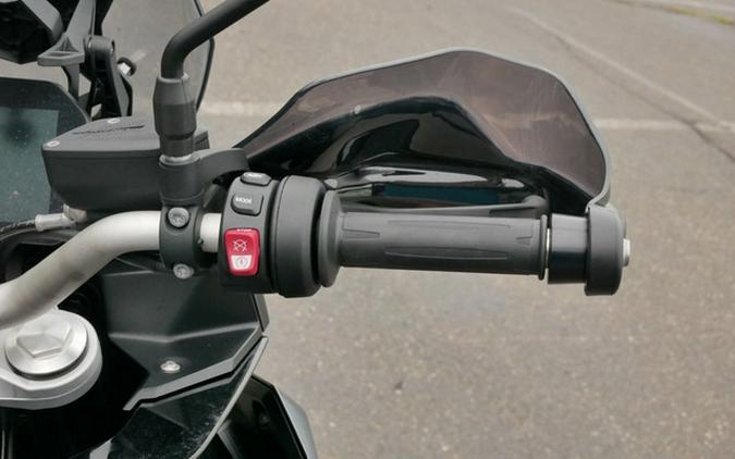 2023 BMW F 900 XR Triple Black 900 R Sport