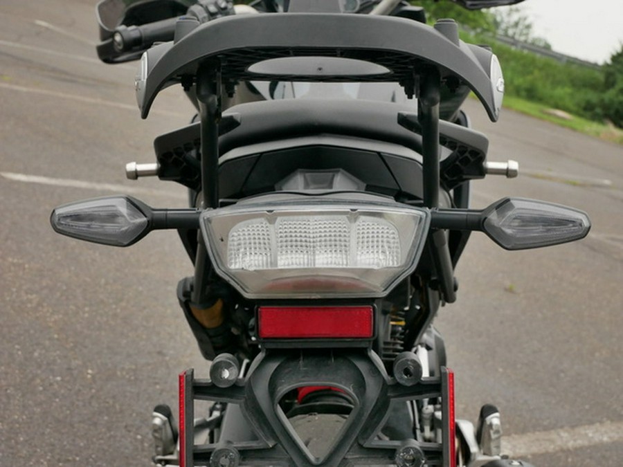 2023 BMW F 900 XR Triple Black 900 R Sport